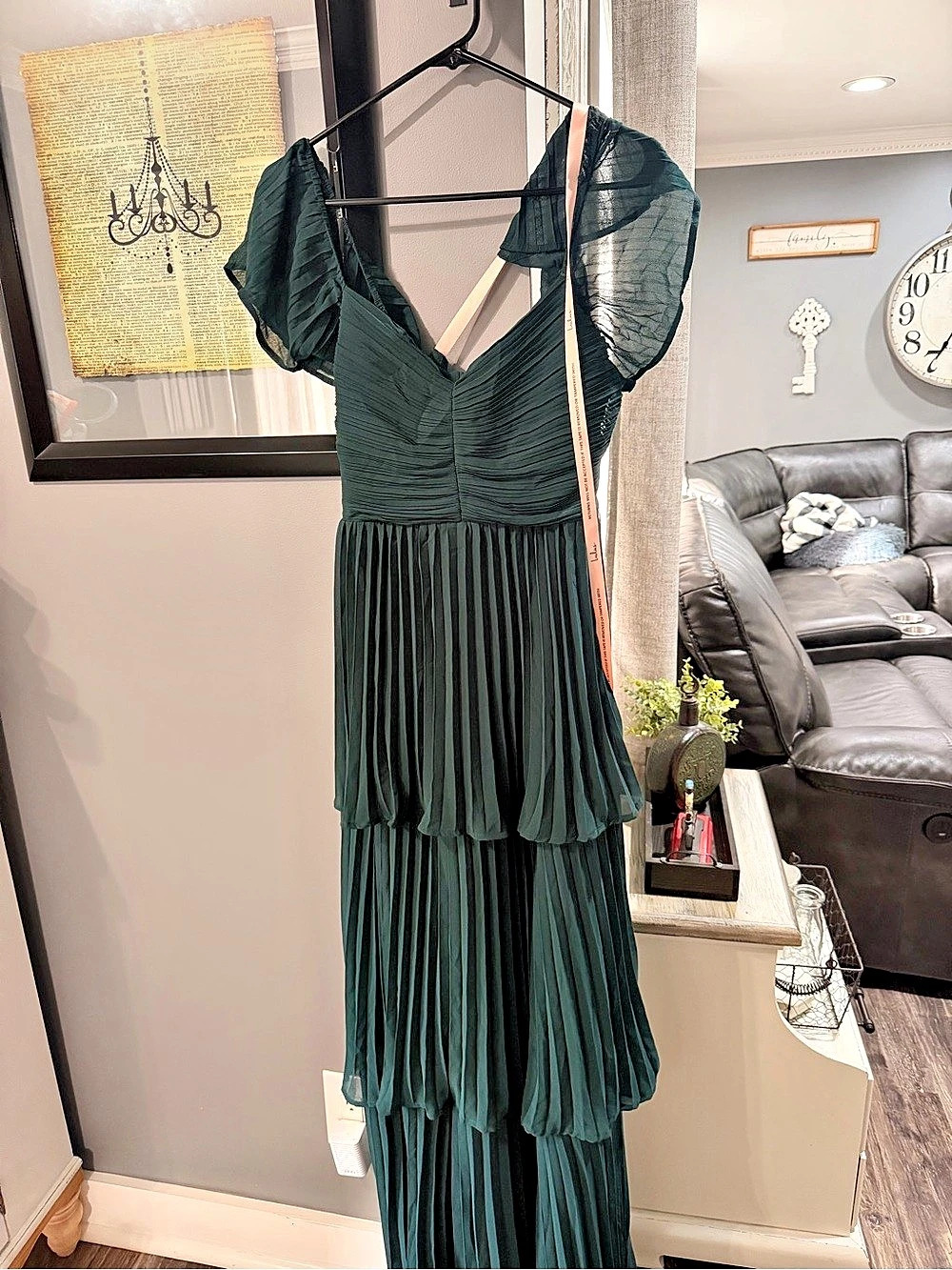 Lulus Notorious Charm Emerald Pleated Flutter Sleeve Maxi Dress in Green
